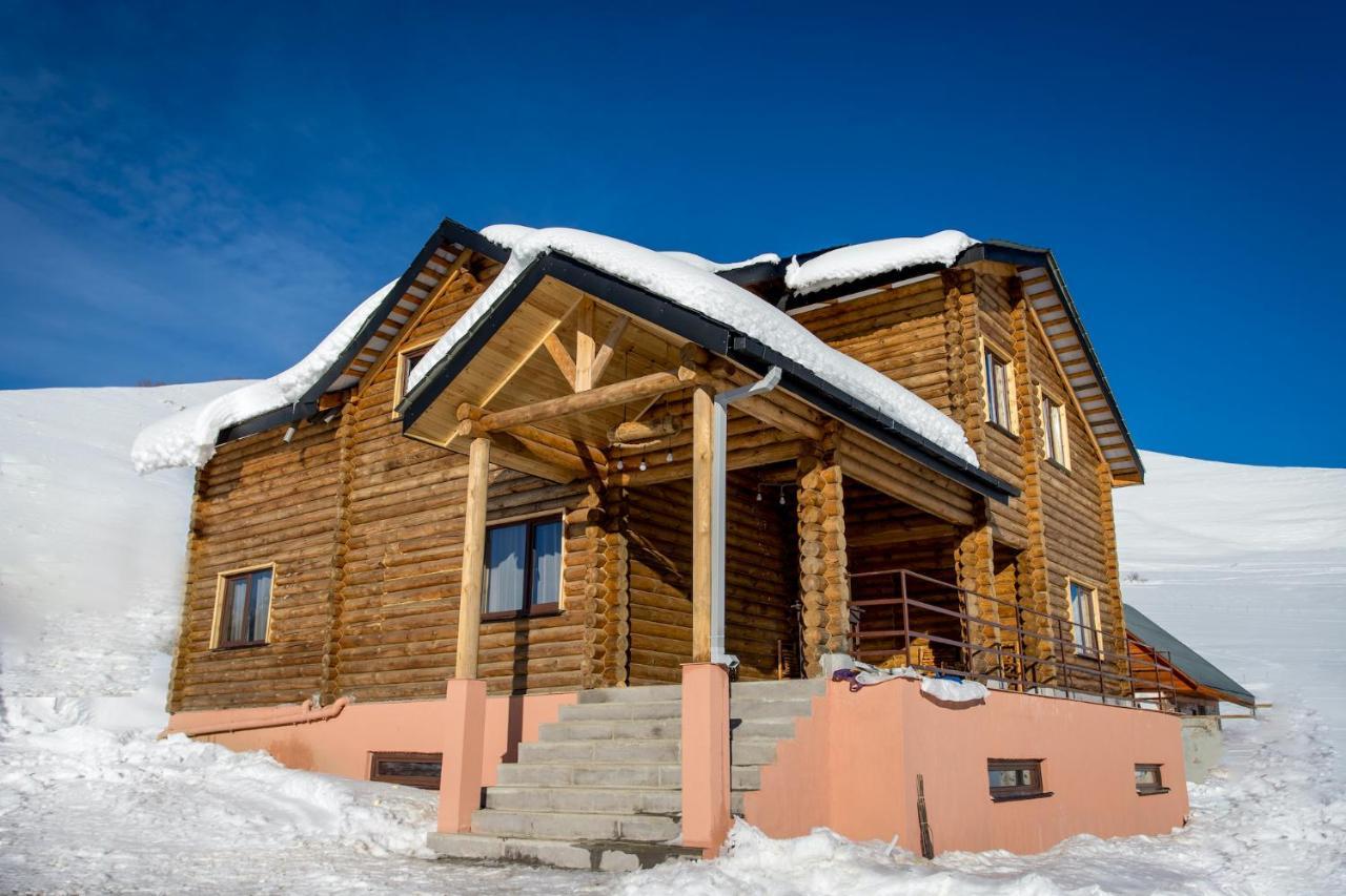 Snow Time Eco Chalet Gudauri Bagian luar foto