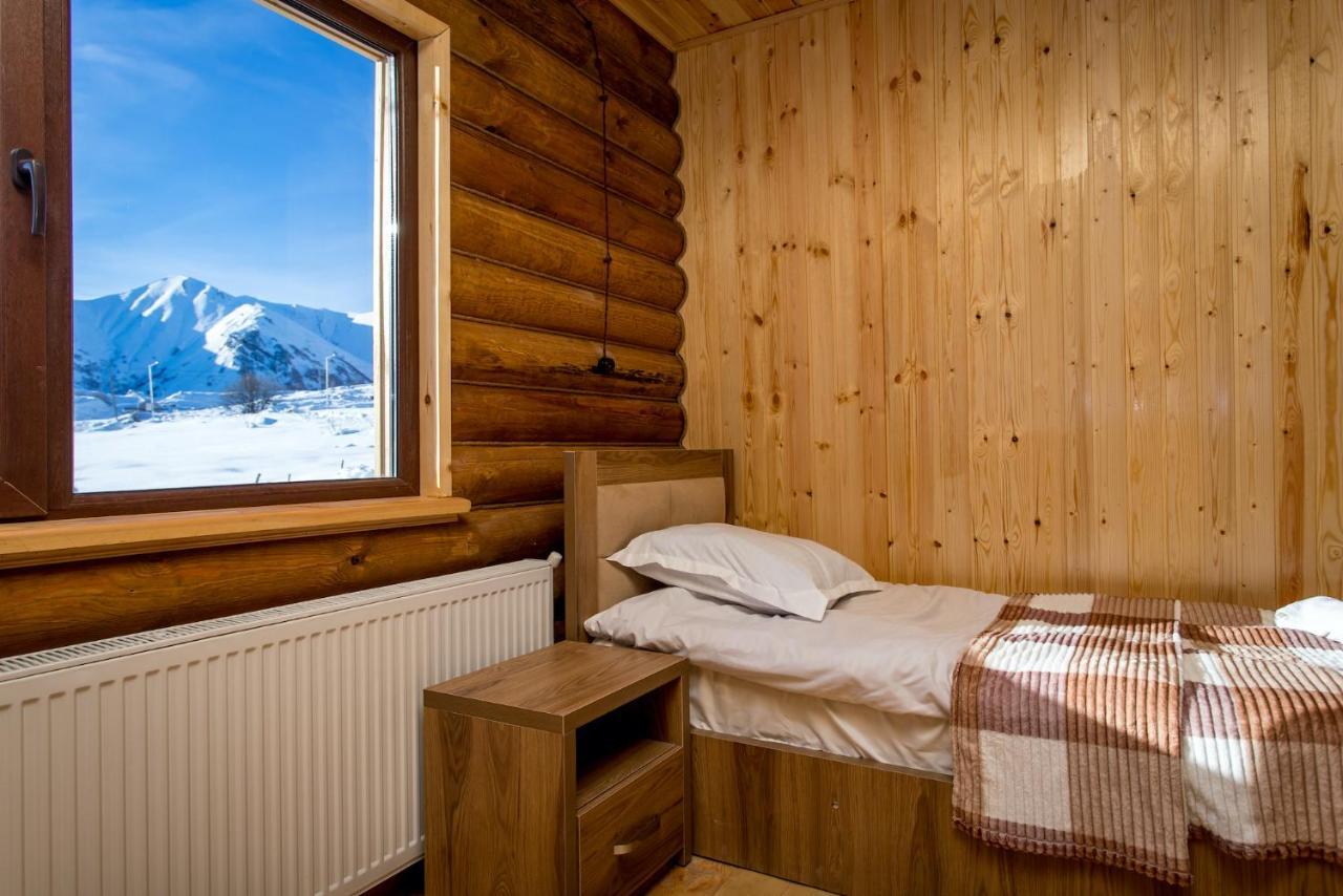 Snow Time Eco Chalet Gudauri Bagian luar foto