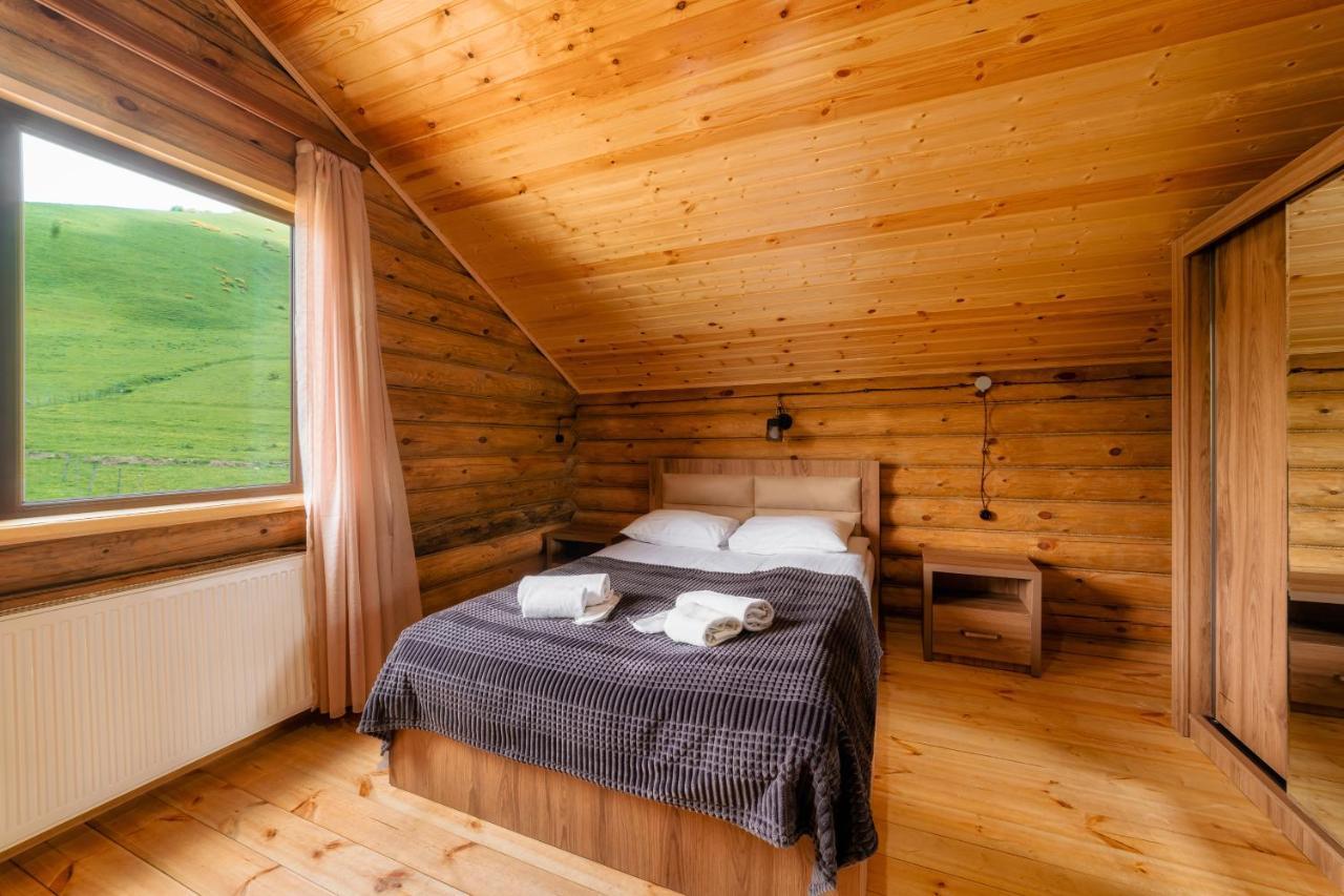 Snow Time Eco Chalet Gudauri Bagian luar foto